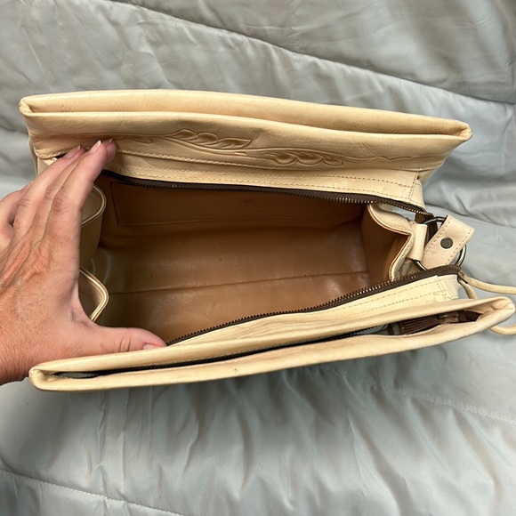 Vintage Leather Hand Tooled RARE Purse 1960s Mexico Ivory Yellow Mayan Roses - Picture 4 of 16